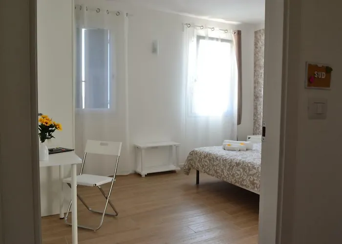 ホームステイ Co.me 563 ドーロ