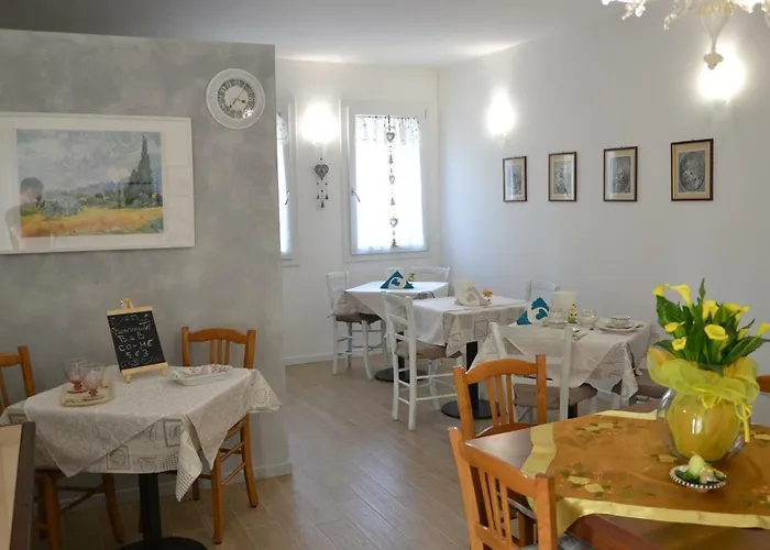 ホームステイ Co.me 563